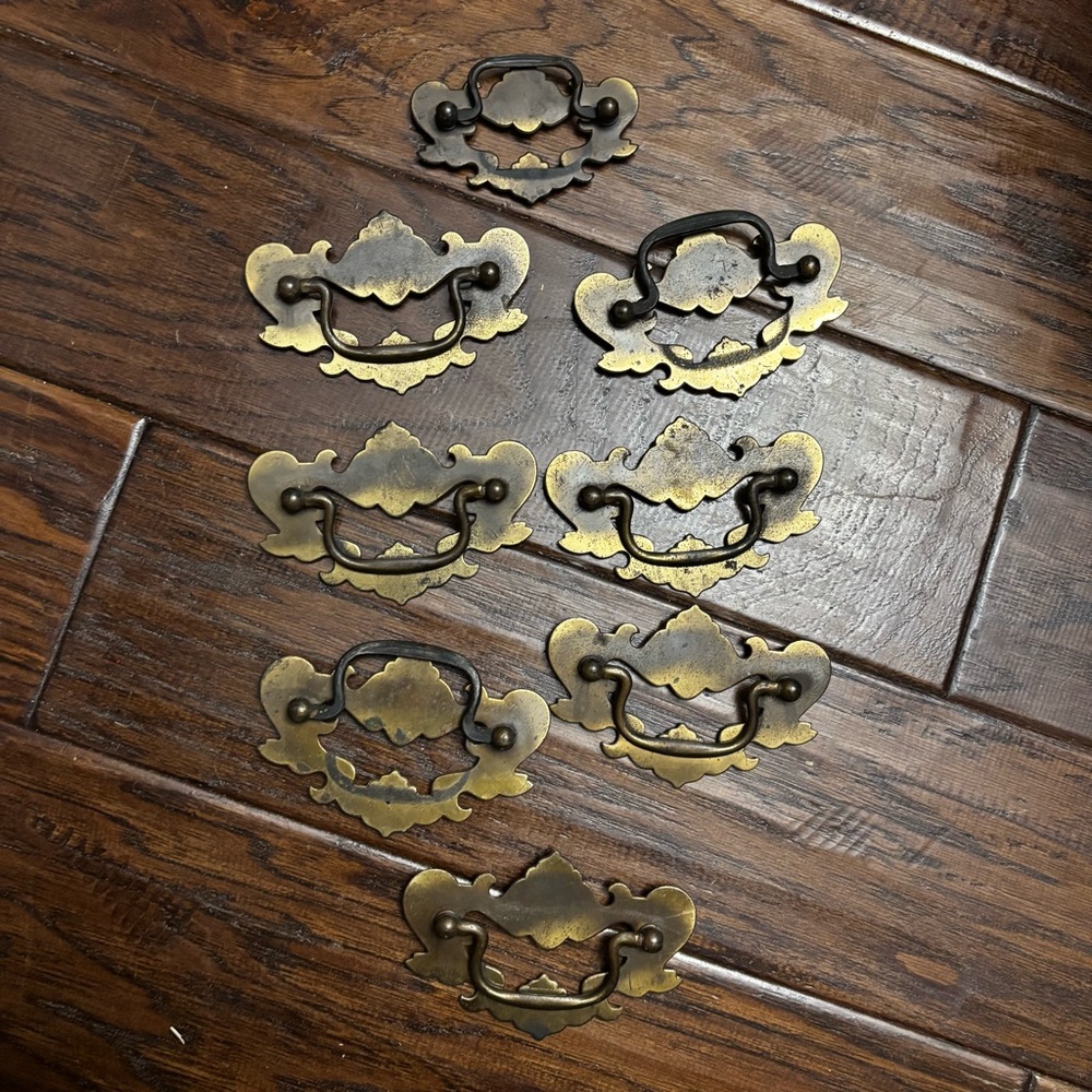 Antique Brass Drawer Pulls - Set of 8 Ornate Bail Handles